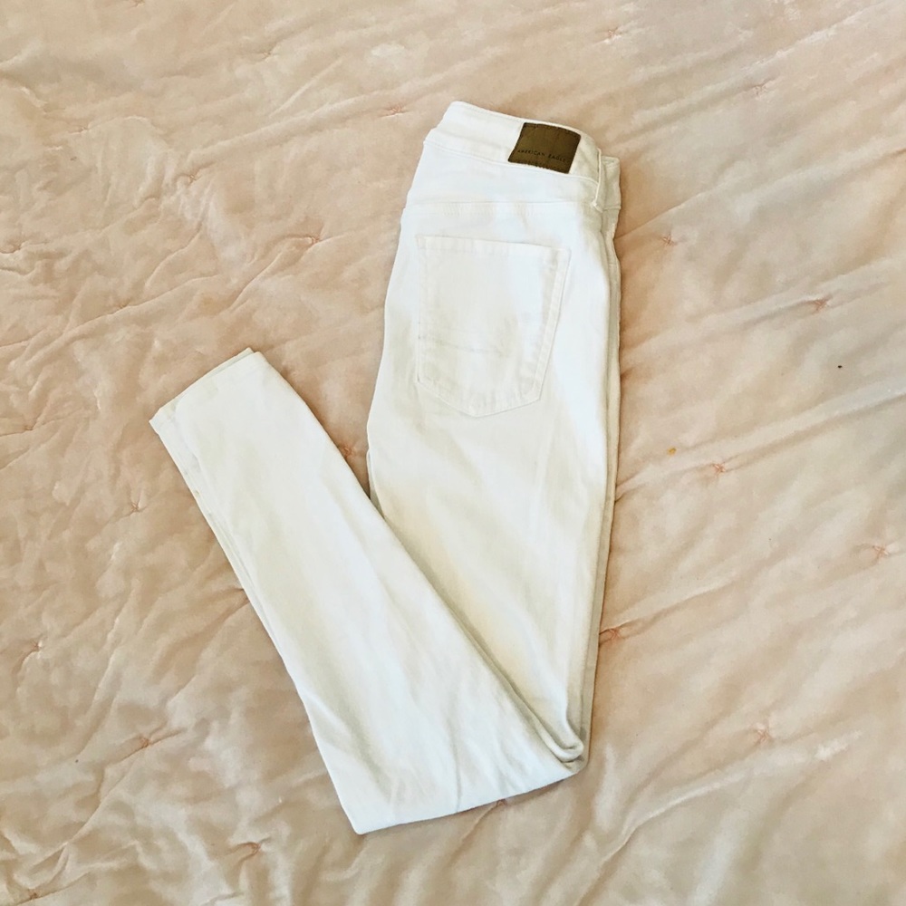 American Eagle 🦅 White jeans